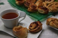 drożdżowe zawijane ciasteczka ślimak cynamon jabłko