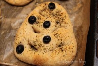 focaccia oliwki pizza inaczej oliwkami drożdżowe ciasto wytrawne