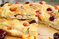 foccacia czereśnie pizza słodka ciasto drożdżowe